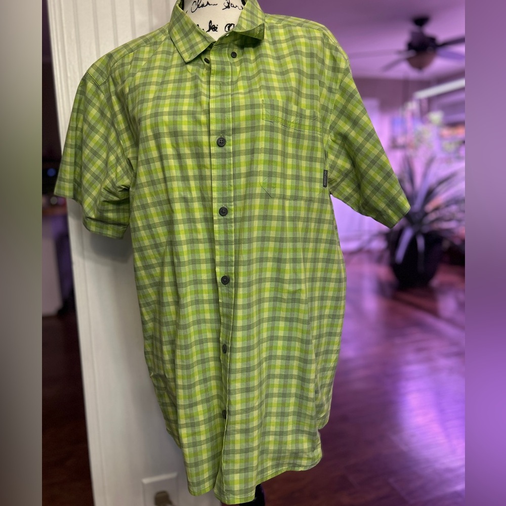 Columbia Outdoors Business Casual Vented Shirt